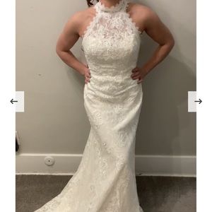 DRESS 8 PETITE includes; dress, waist band, veil, no alterations, 2 big for me